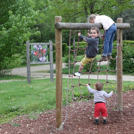Camping Le Nid Du Parc Villars-les-Dombes Eksteriør billede