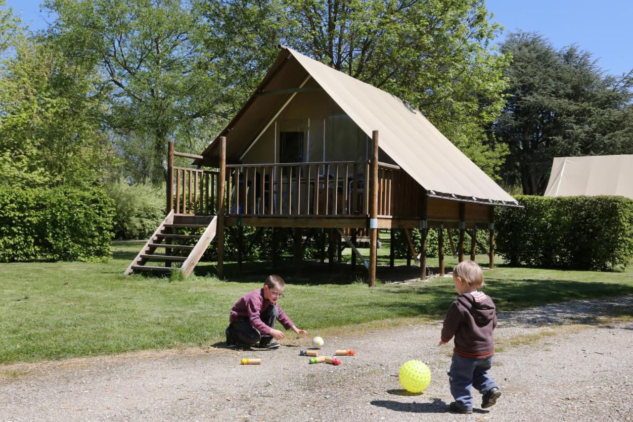 Camping Le Nid Du Parc Villars-les-Dombes Eksteriør billede
