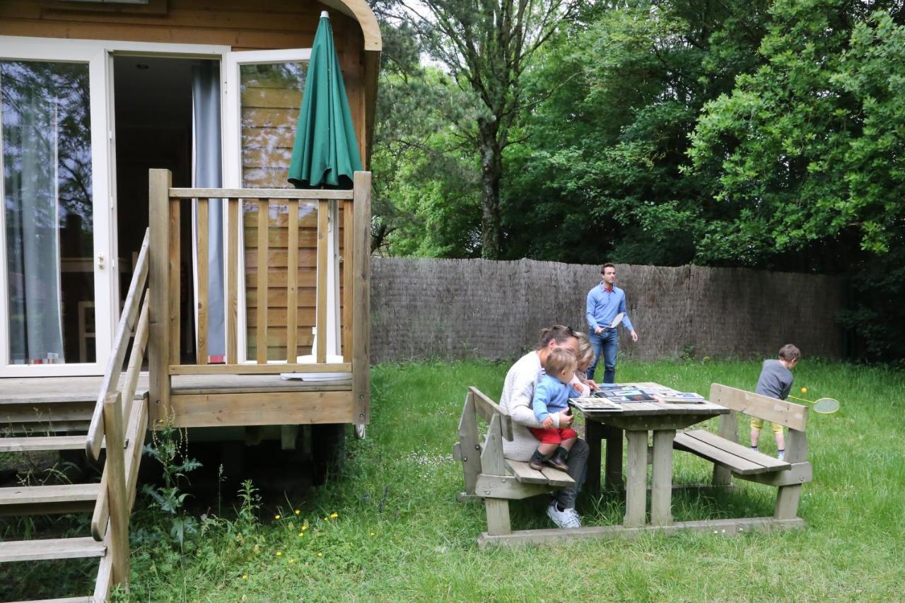 Camping Le Nid Du Parc Villars-les-Dombes Eksteriør billede