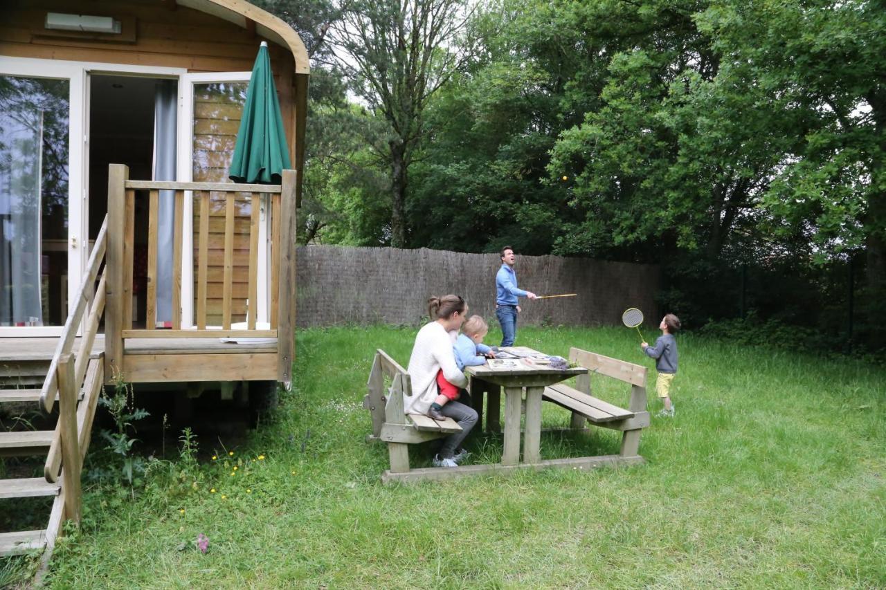 Camping Le Nid Du Parc Villars-les-Dombes Eksteriør billede