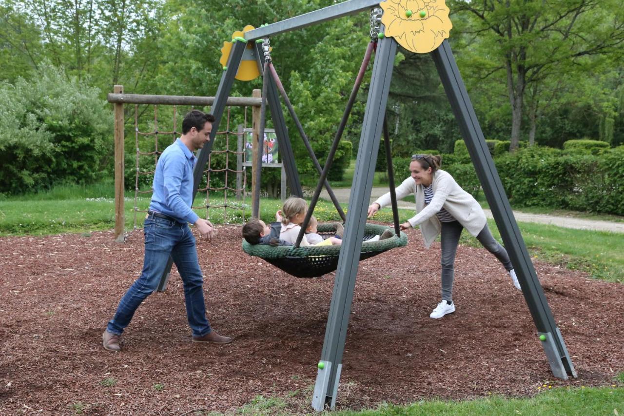 Camping Le Nid Du Parc Villars-les-Dombes Eksteriør billede