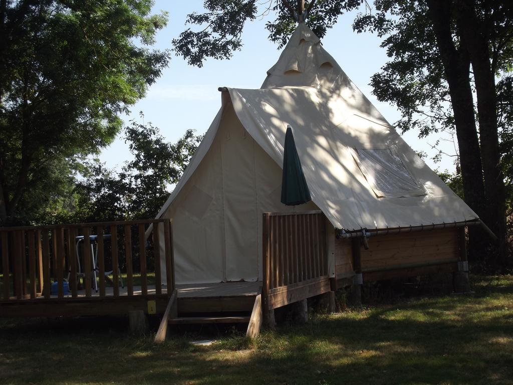 Camping Le Nid Du Parc Hotel Villars-les-Dombes Eksteriør billede