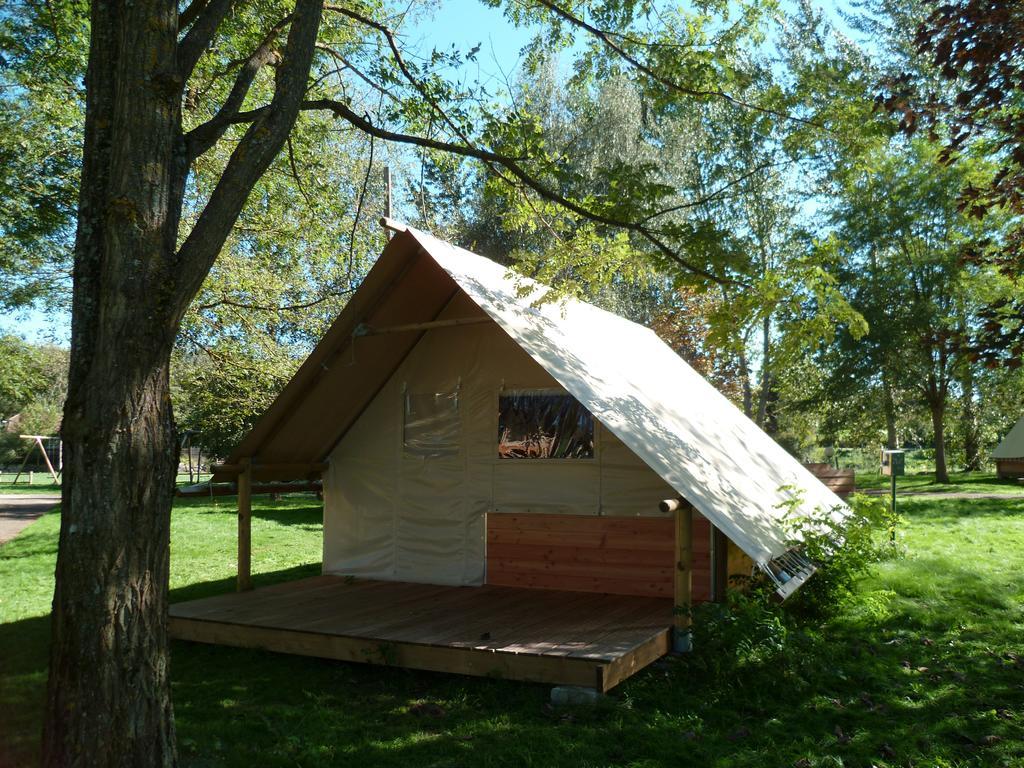 Camping Le Nid Du Parc Villars-les-Dombes Eksteriør billede