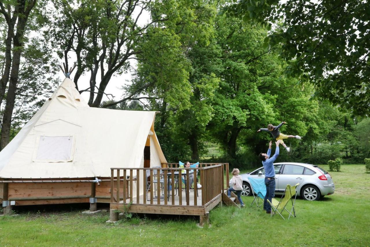 Camping Le Nid Du Parc Villars-les-Dombes Eksteriør billede